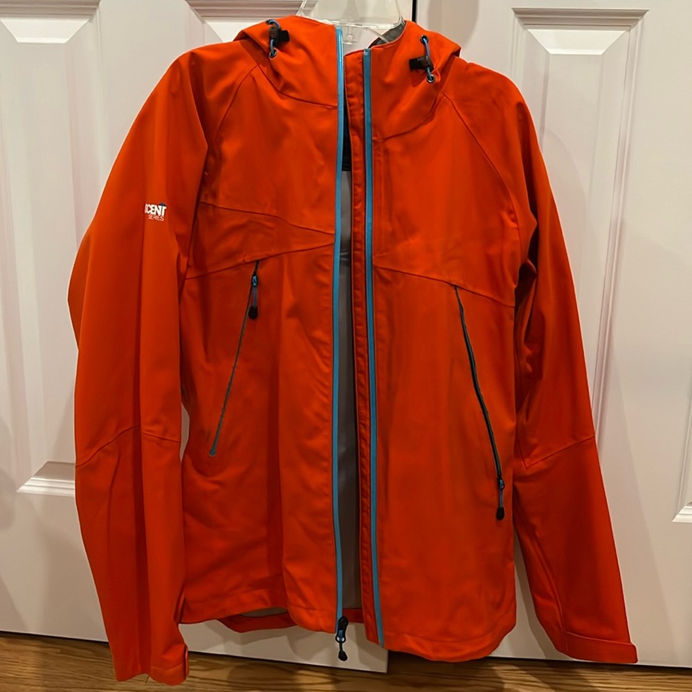 Eastern Mountain Sports (EMS) ski jacket.  Ascent series.  Medium